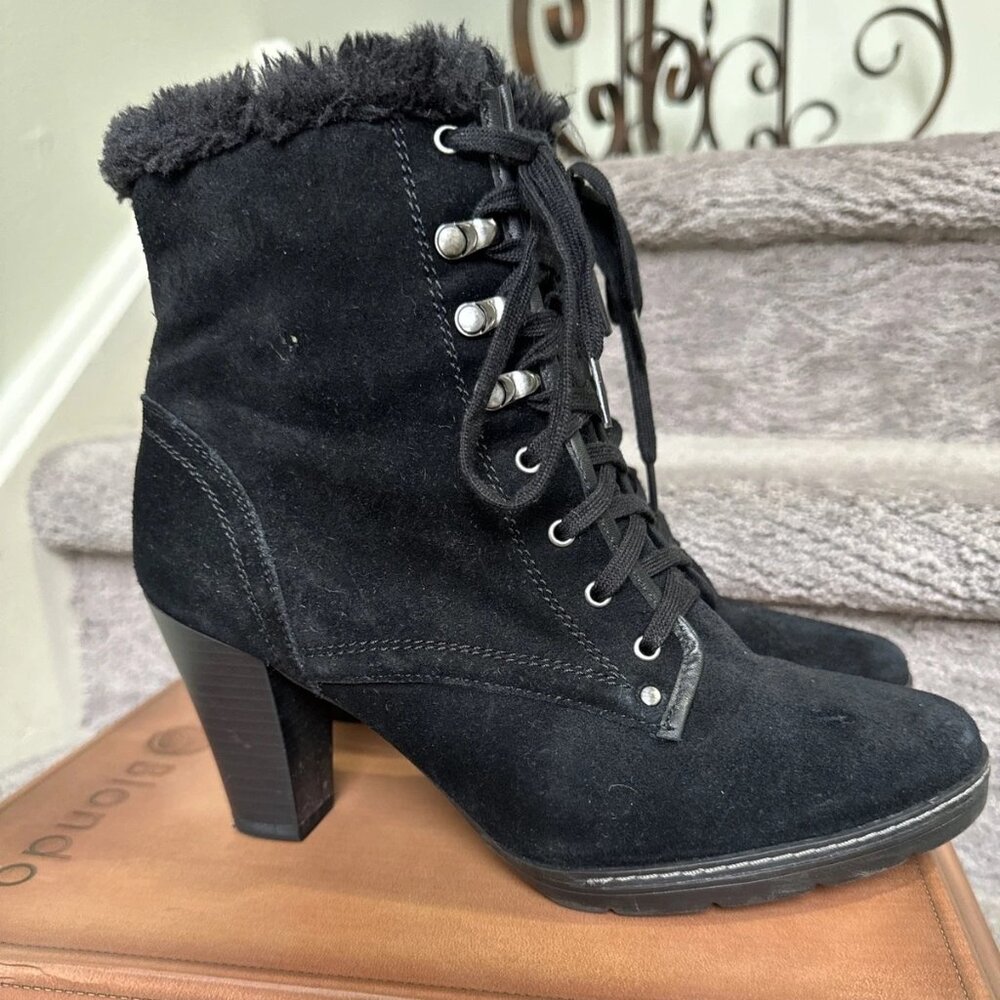 Blondo ankle booties Black Suede Size 9.5 M Waterproof Mid Heel